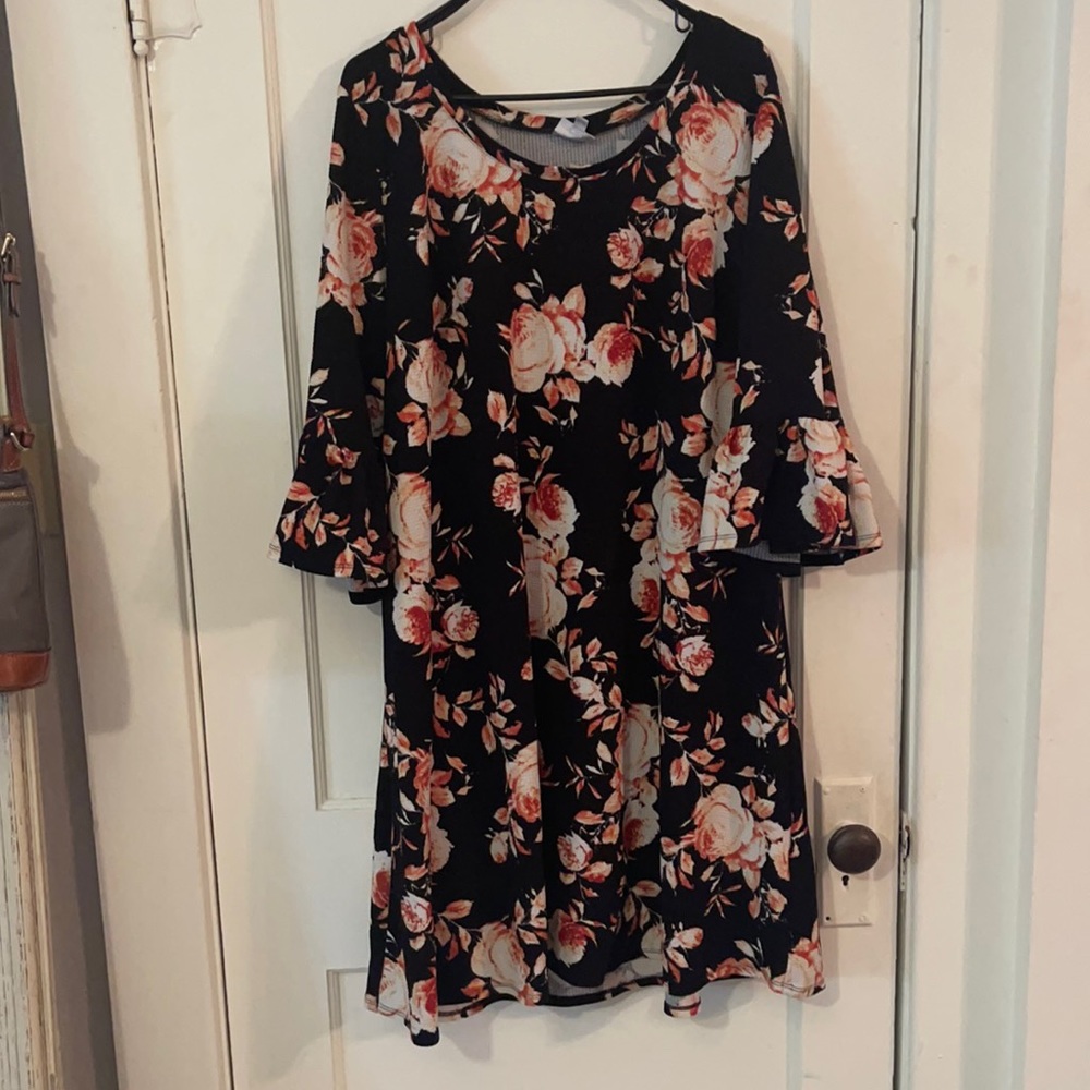 Plus Size Black and Floral Fall Dress